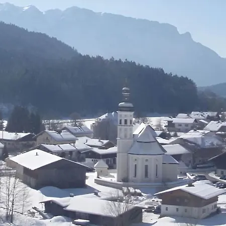 Zirbenholzhaus Mit Sauna & Eingezaeuntem Garten Dom wakacyjny
