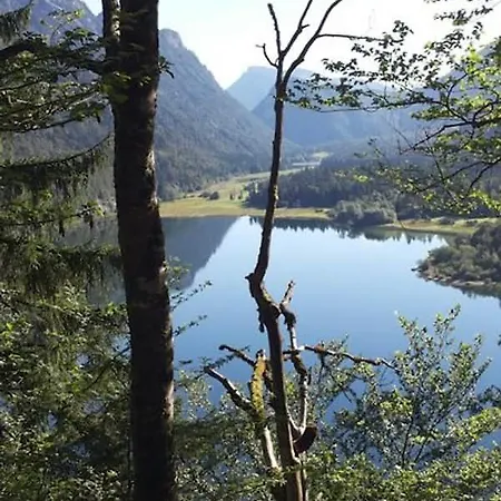 Dom wakacyjny Zirbenholzhaus Mit Sauna & Eingezaeuntem Garten *